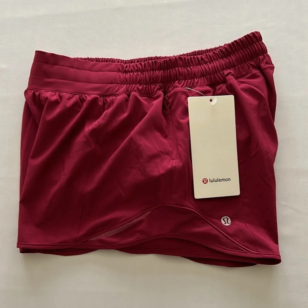 (NWT) Lululemon Hotty Hot Low-Rise Lined Short 4" - Picture 4 of 17